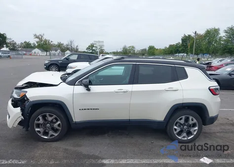 2018 Jeep Compass Limited 4X4 z USA, uszkodzony, nr VIN 3C4NJDCB9JT471009